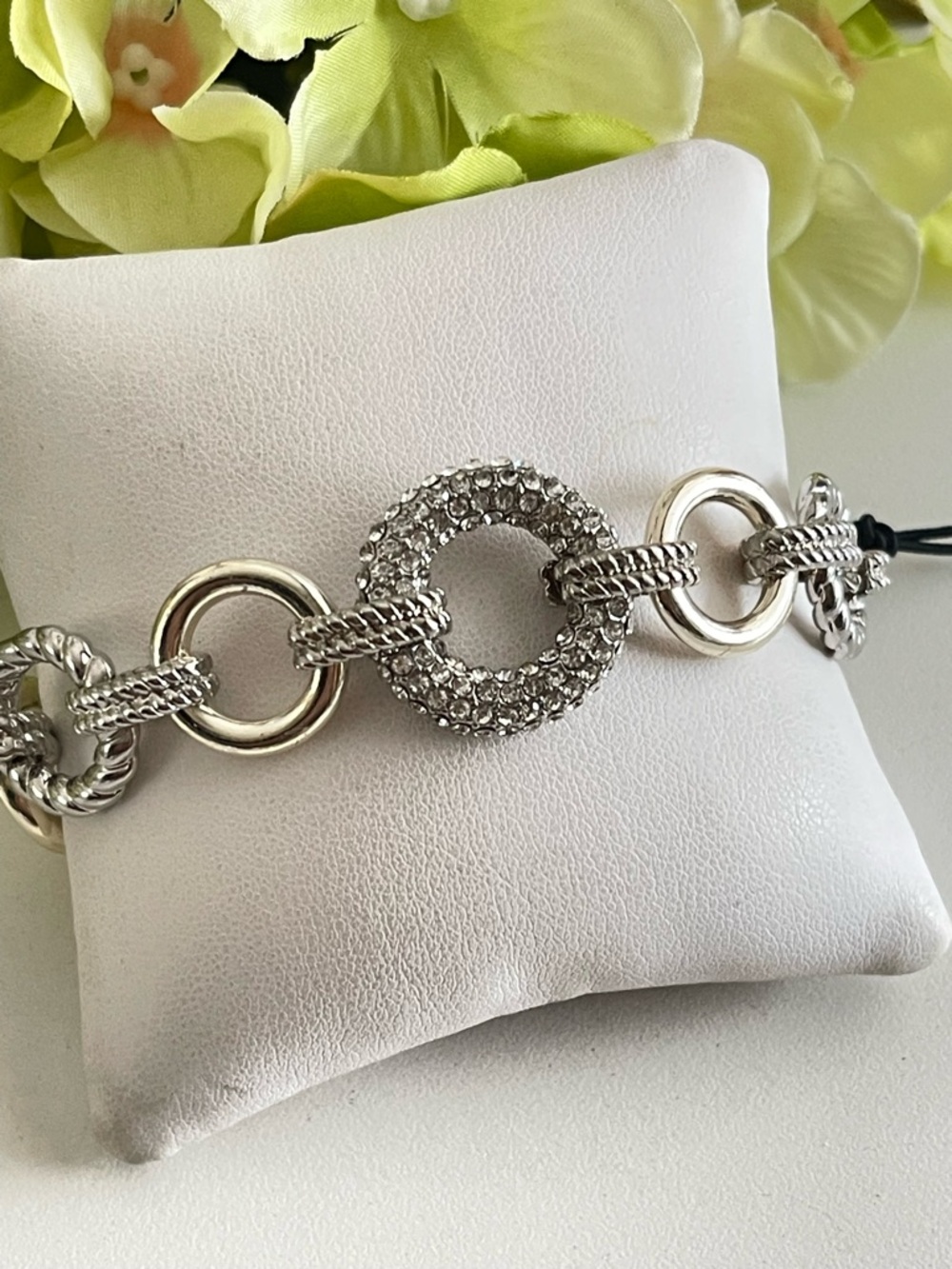 Silver Crystal Link Circle Bracelet for Women